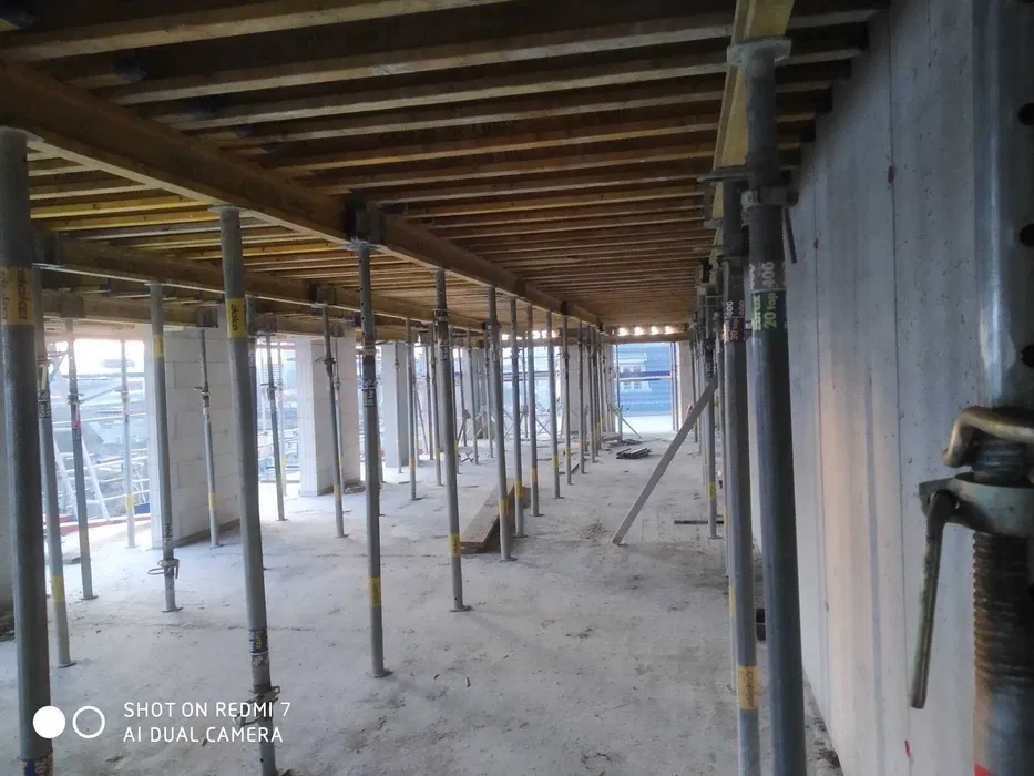 Wynajem szalunków / szalunki stropowe - stemple, doki, płyta