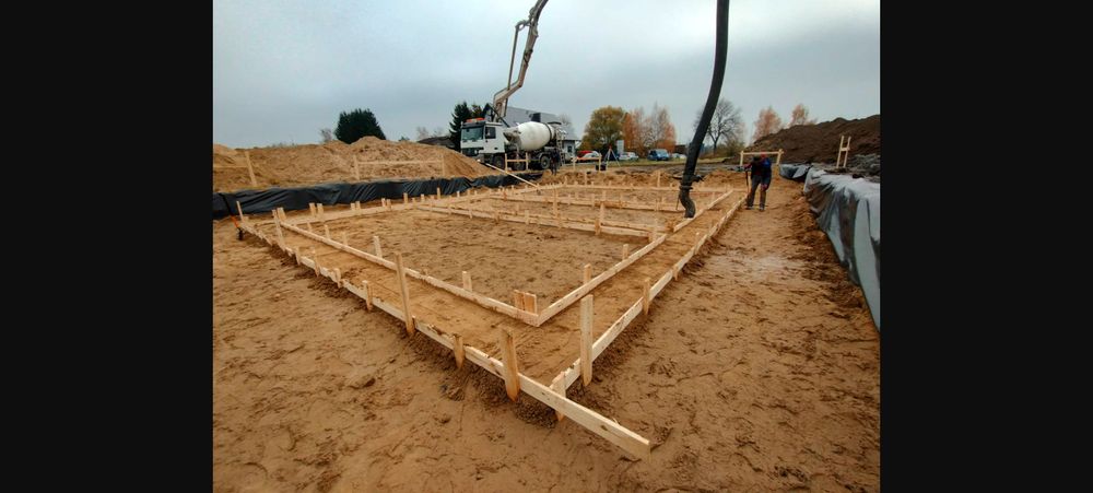 Wymiana gruntu pod płyty fundamentowe.