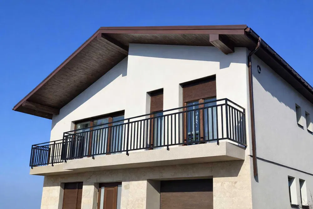 Balustrada balkonowa zewnętrzna metalowa aluminiowa stalowa na miarę