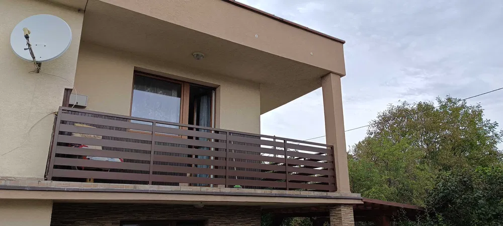 Balustrada balkonowa zewnętrzna metalowa aluminiowa stalowa na miarę