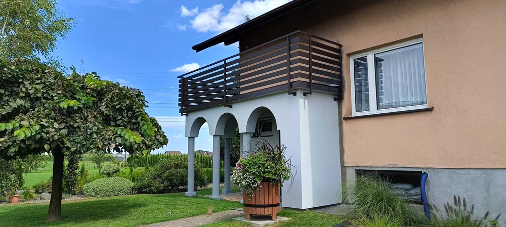 Balustrada balkonowa zewnętrzna metalowa aluminiowa stalowa na miarę