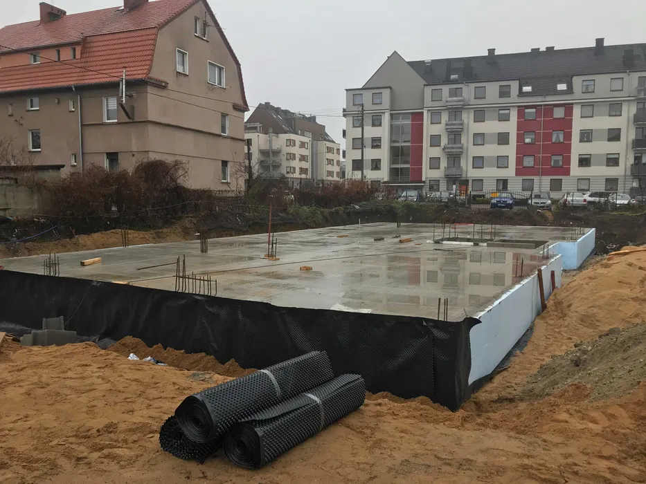 Fundamenty budynków, stan zero, przyłącza domowe, zjazdy, przepusty