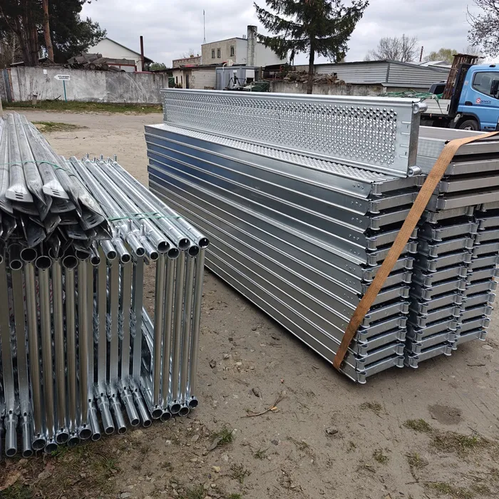 Rusztowania wynajem transport pomoc przy rozładunku