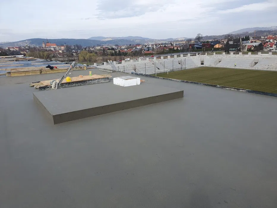TYNKI Wylewki Posadzki Styrobeton IZZI THERM