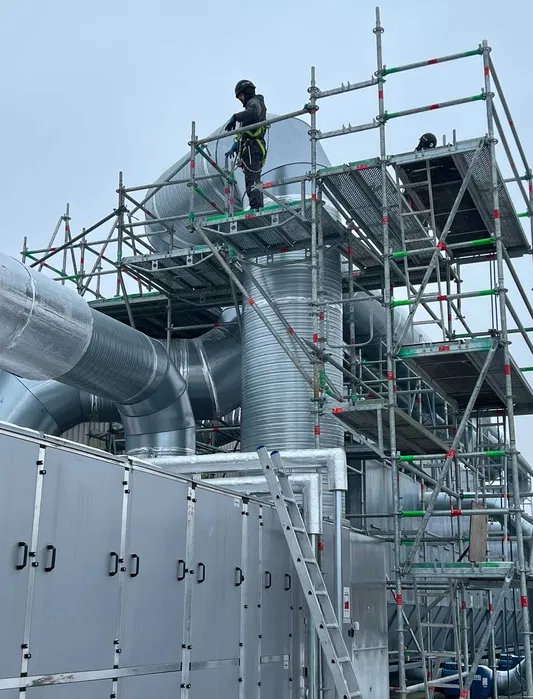 Wynajem wypozyczalnia rusztowań Przemysłowych Fasadowych Transport