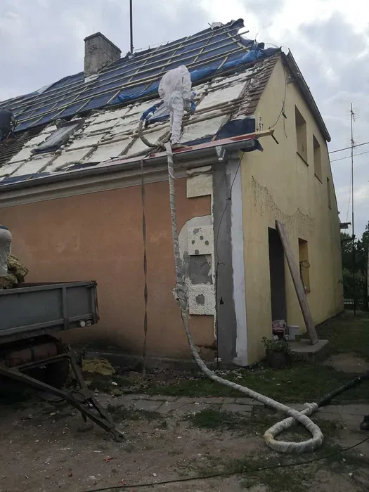 Ocieplenie pianą PUR – izolacje natryskowe, solidna firma