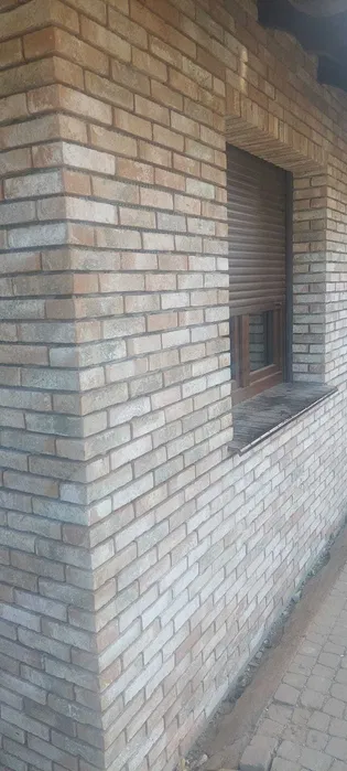 Sprzedam cegłe cermaiczną kratówkę