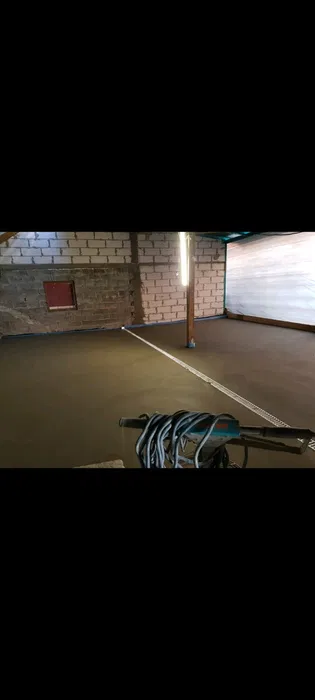 Posadzki , wylewki mixokretem