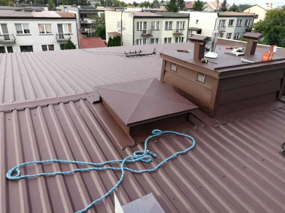 Dach, dachy, obróbki blacharskie, więźby dachowe