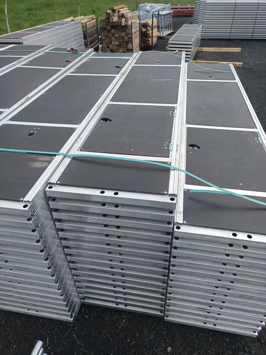 Wynajem Rusztowań Elewacyjnych