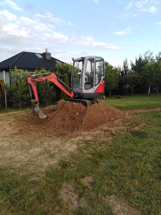Usługi koparko ładowarką, minikoparką, wozidłem, szamba