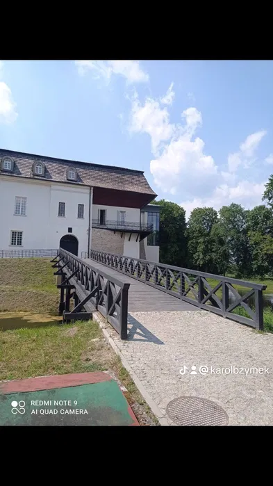 Dachy na rąbek, obróbki blacharskie, balkony, kominy, domy drewniane