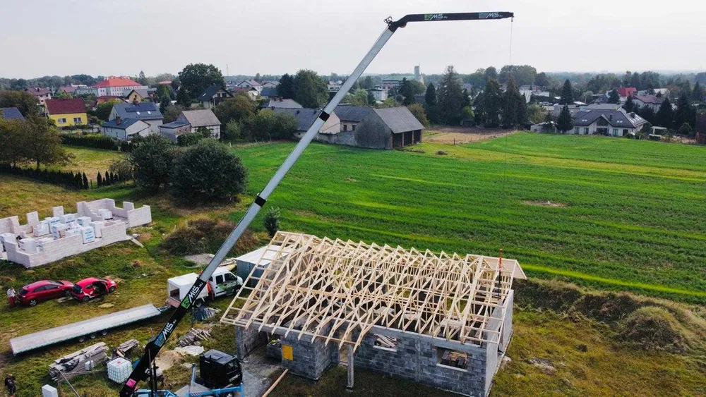 Wiązary dachowe, więźby, domy i dachy nowoczesne