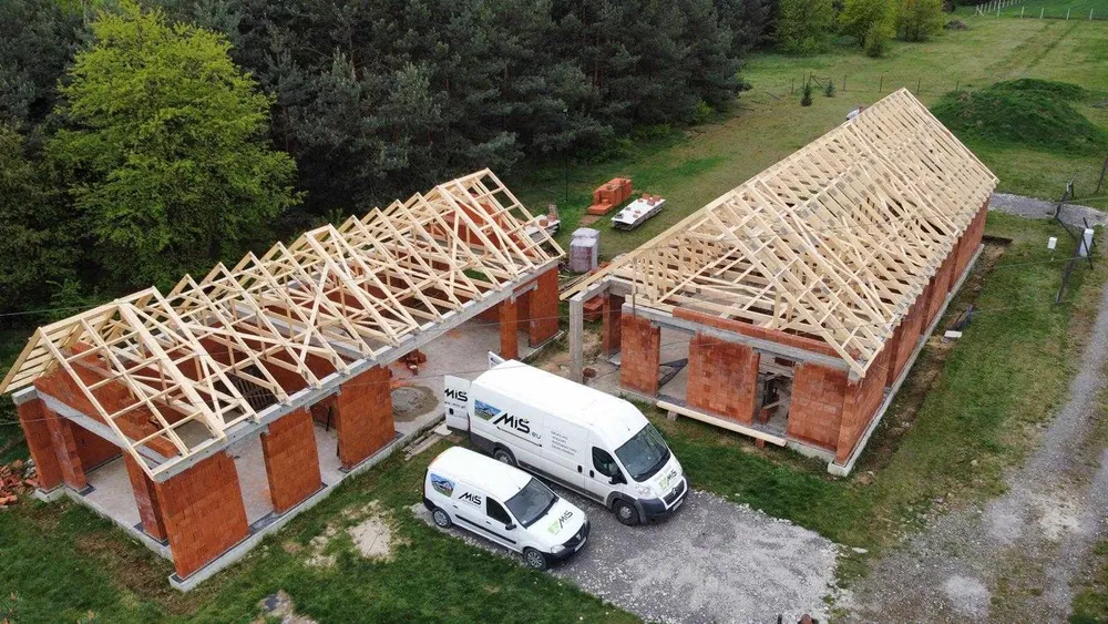 Wiązary dachowe, więźby, domy i dachy nowoczesne