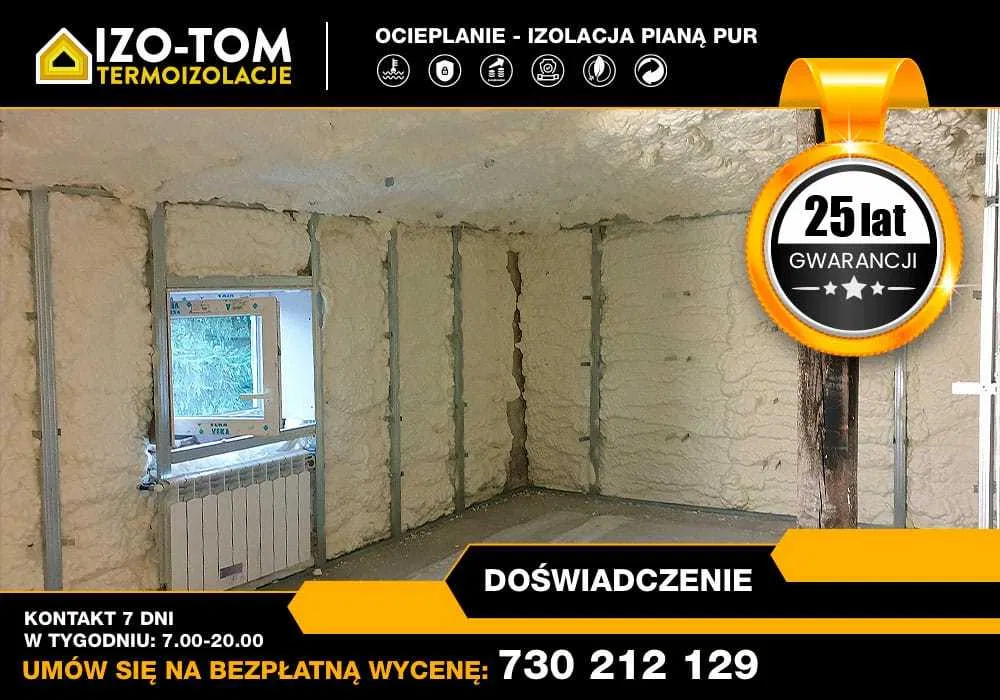 Ocieplenie ocieplanie izolacja pianą piana pianka PUR poddasza dachu