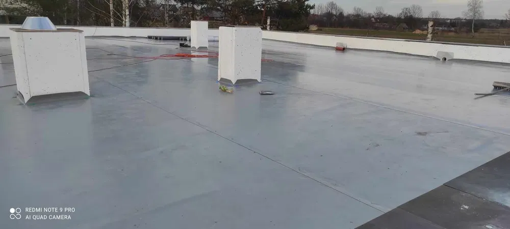 ODŚNIEŻANIE DACHÓW! Dachy płaskie, balkony, tarasy.