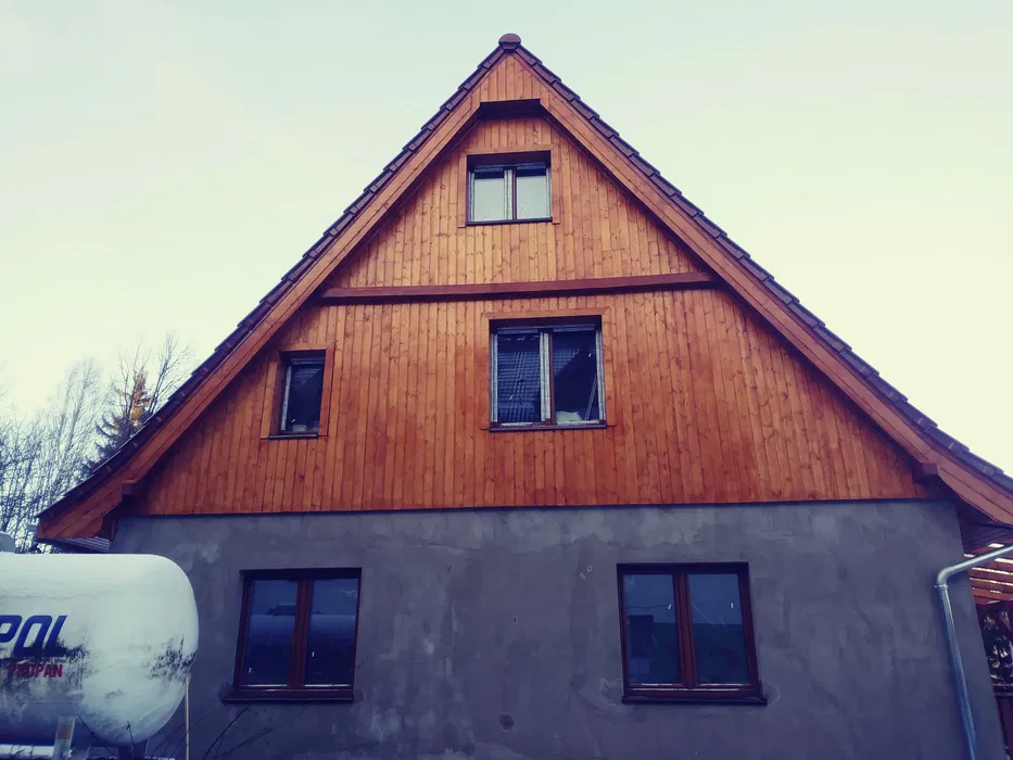 Budowa domów i prace ciesielskie