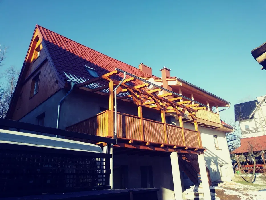 Budowa domów i prace ciesielskie