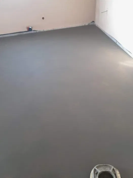 Tynki agregatem posadzki mixokretem styrobeton piana pur