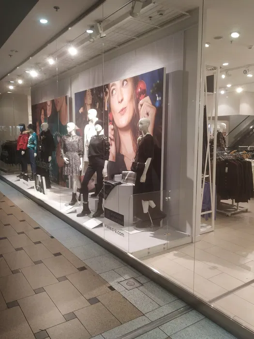 Wynajem rusztowań elewacyjnych