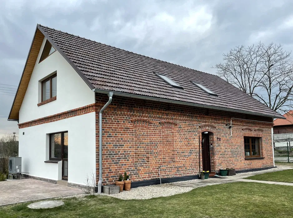 Izolacje celulozą/wełną metodą wdmuchiwaną. Izolacje pianą PUR