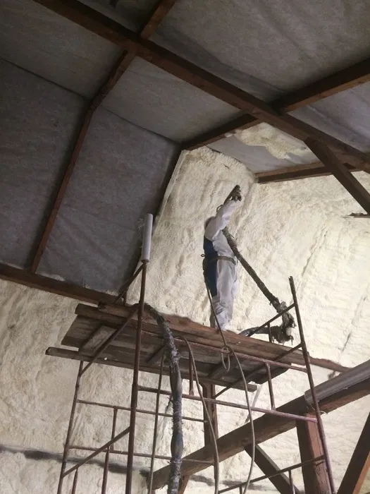 Ocieplenie pianą PUR dachu, piana PUR WIESZAKI GRATIS, JUŻ OD 65 ZL/M2