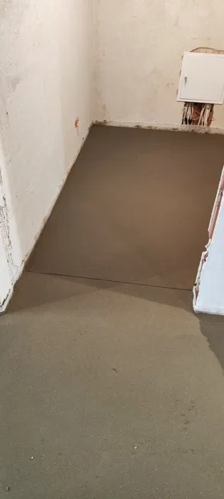 Wylewki z mixokreta+styrobeton,zrywanie podłóg
