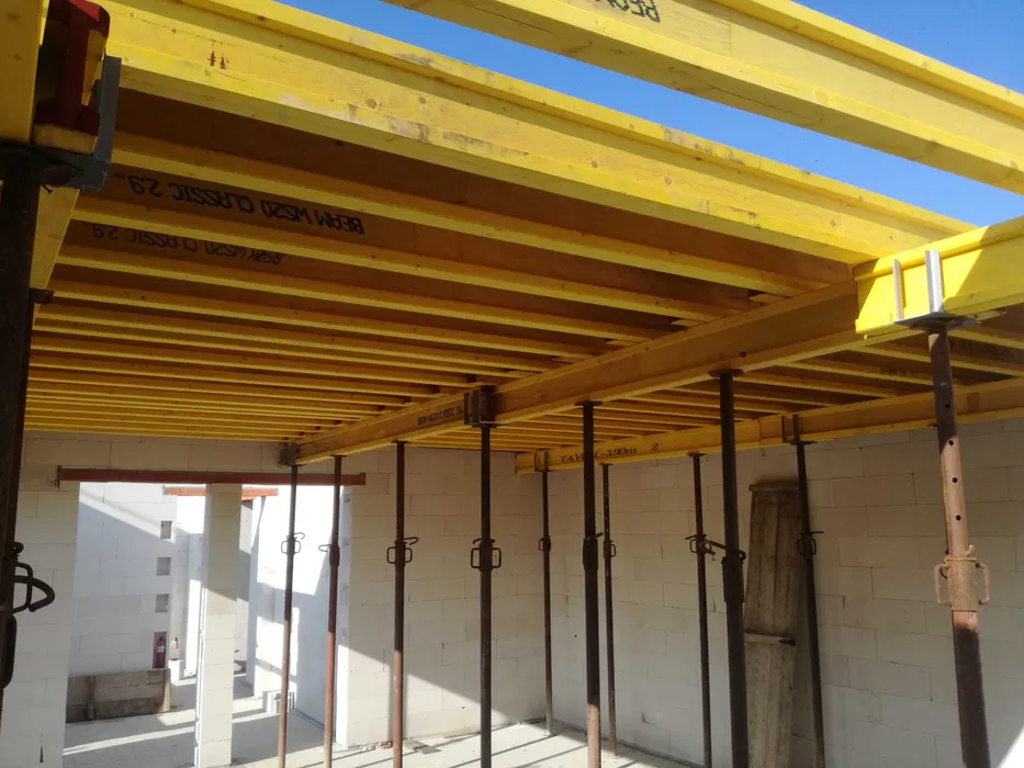 Wynajem wypożyczalnia szalunków stropowych, szalunki stropowe, stemple