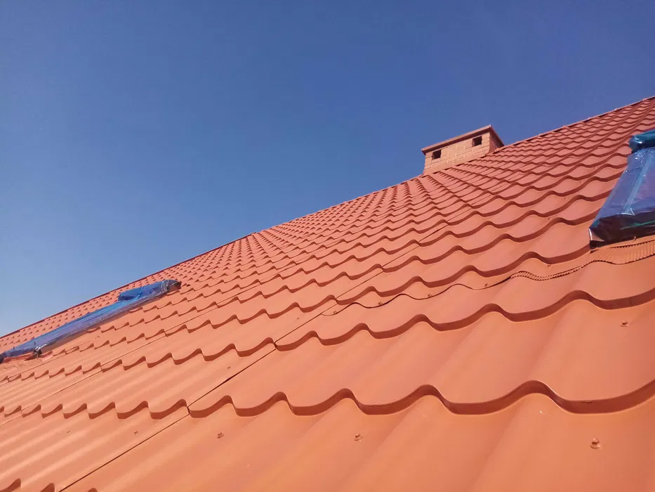 Okucia Kominów Naprawy Dachów - Czyszczenie rynien - DEKARZ
