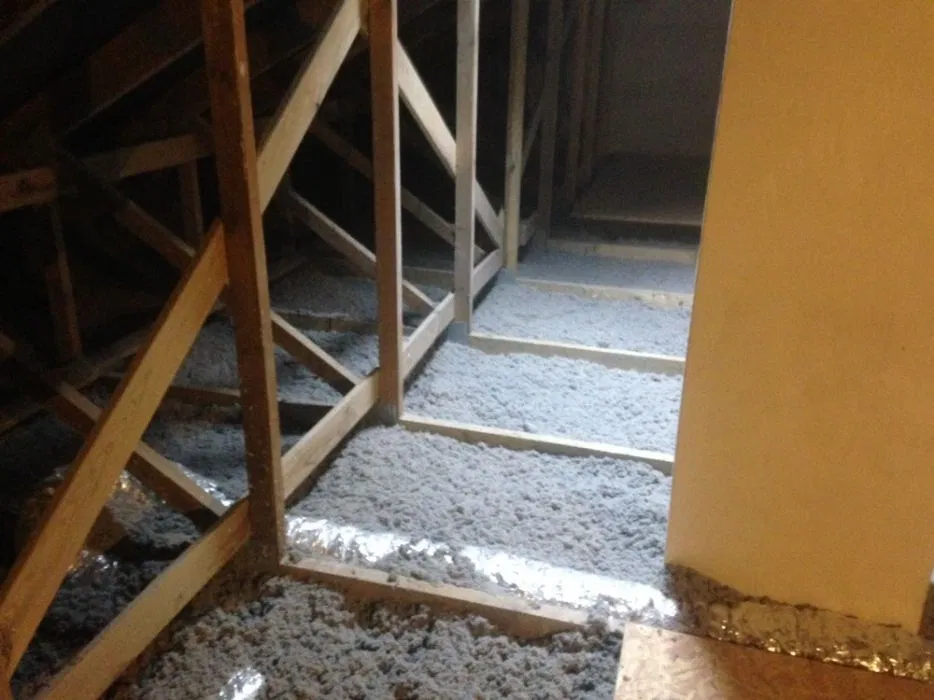 Docieplenie metodą wdmuchiwania (celuloza, wełna mineralna,termowizja