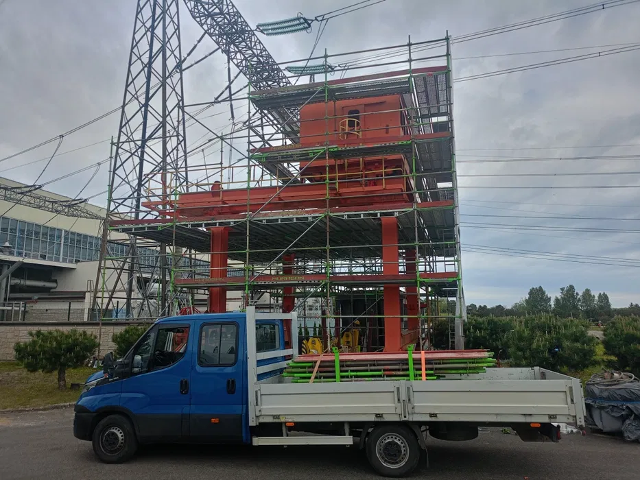 Wynajem rusztowań aluminiowych jezdnych, elewacyjnych