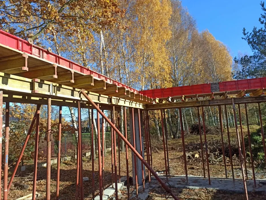 Stropy schody ławy fundamentowe