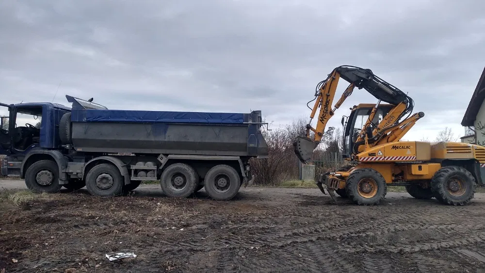 Usługi koparką Płyty fundamentowe transport piasek kruszywo szambo
