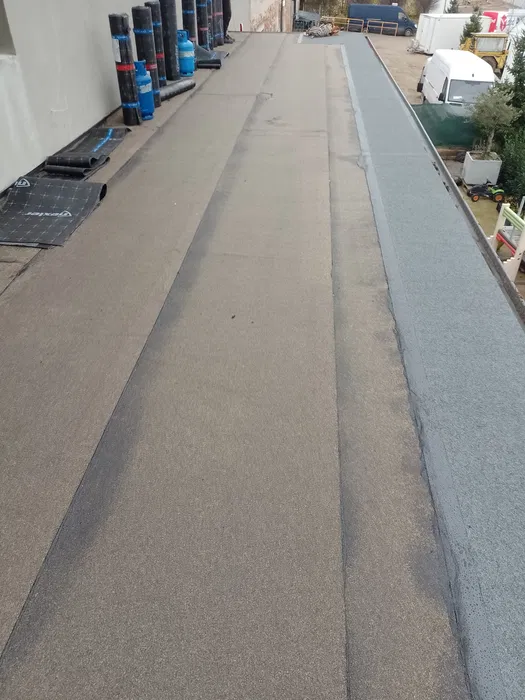 Dekarskie uslugi krycie dachów papa , membrana epdm/ pcv dach plaski