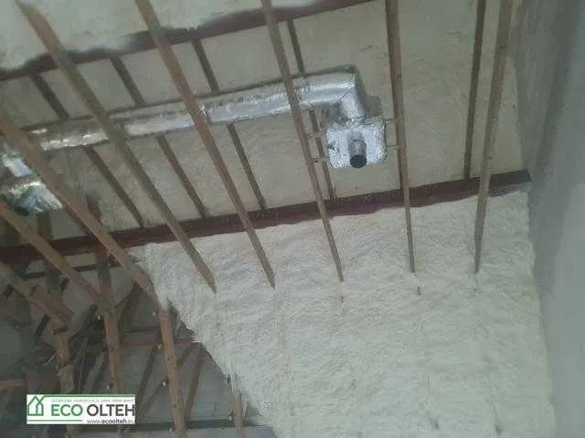 tanie ocieplenie poddaszy, stropów pianą PUR