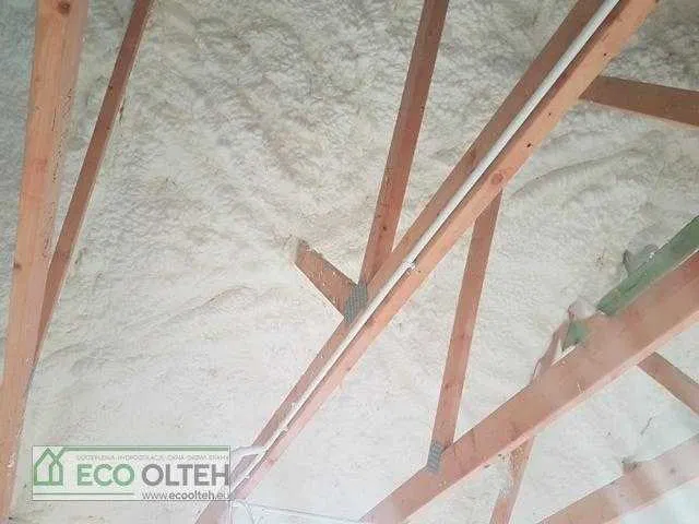 tanie ocieplenie poddaszy, stropów pianą PUR