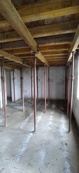 Wynajem wypożyczalnia szalunków stropowych, szalunki stropowe, stemple