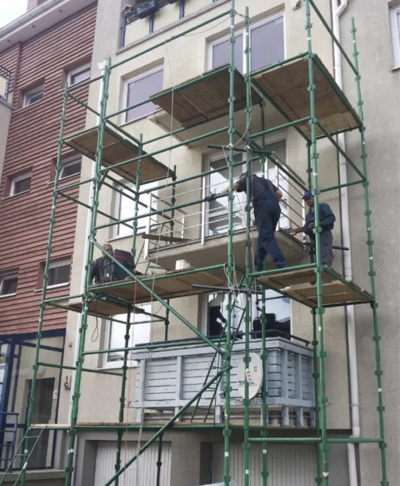 Rusztowanie klinowe (choinkowe) wynajem/ mycie kostki