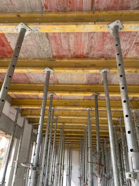 Wynajem szalunku stropowego Stemple, Doki, sklejki, głowice, trójnogi