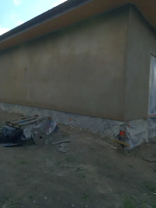 Tynki maszynowe cementowo- wapienne ,,zwir,cement,wapno Siekierki