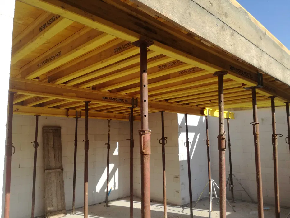 Wynajem wypożyczalnia szalunków stropowych, szalunki stropowe, stemple