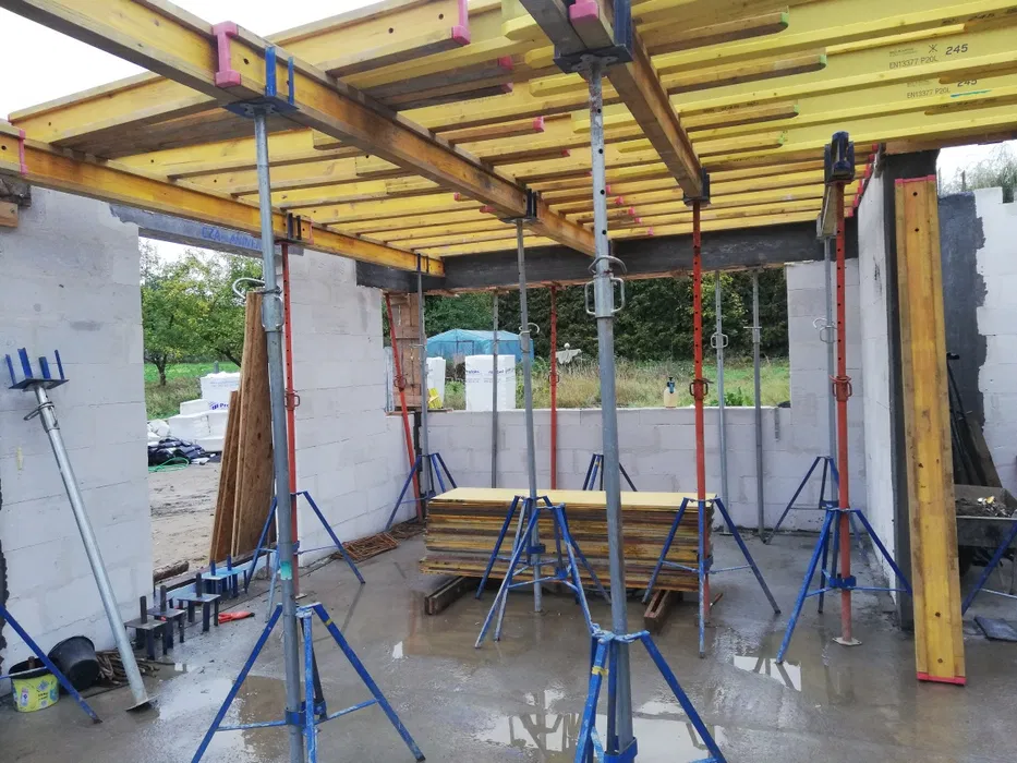 Szalunek stropowy wynajem stemple podpory dźwigary