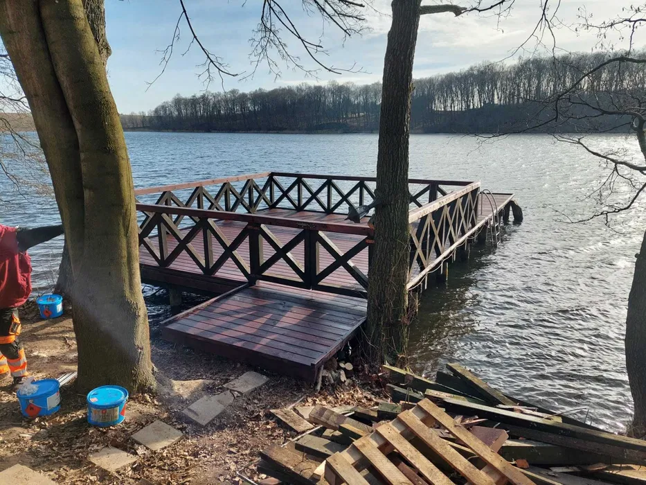 Budowa pomostów / stałe i pływające / pozwolenia, serwis, kafar