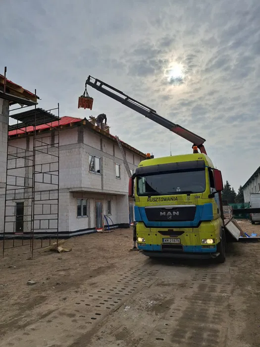 Wynajem rusztowań elewacyjnych