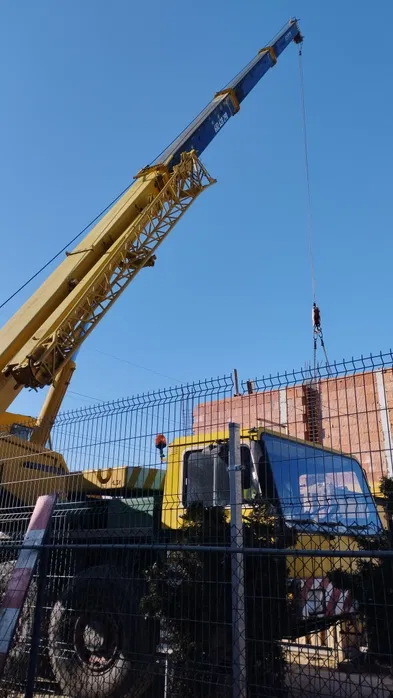 Usługi dźwigowe Wrocław Wynajem dźwigu od 25T do 50T długość 38m + 19m