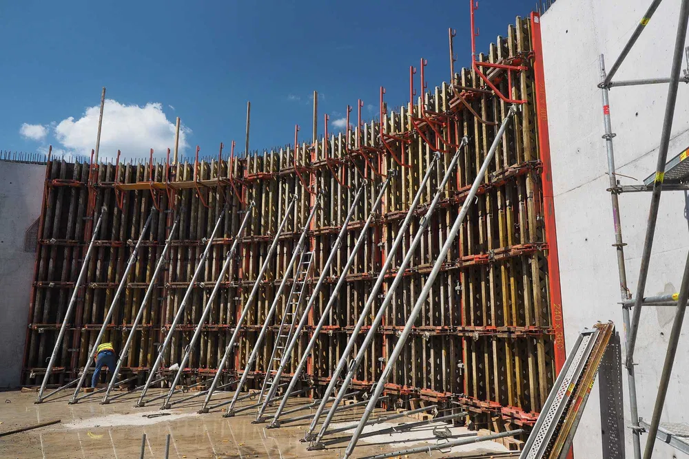 Szalunki wynajem - ścienne, stropowe, fundamentowe TEKKO RASTO PERI