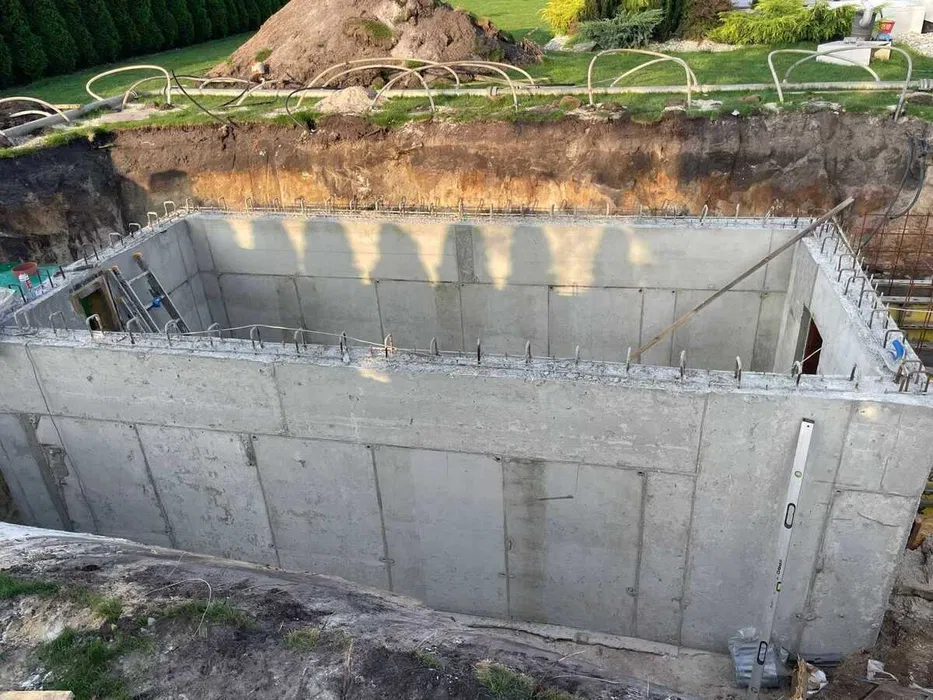 Fundamenty pod hale i obiekty agro – stan „0” od A do Z, żelbety