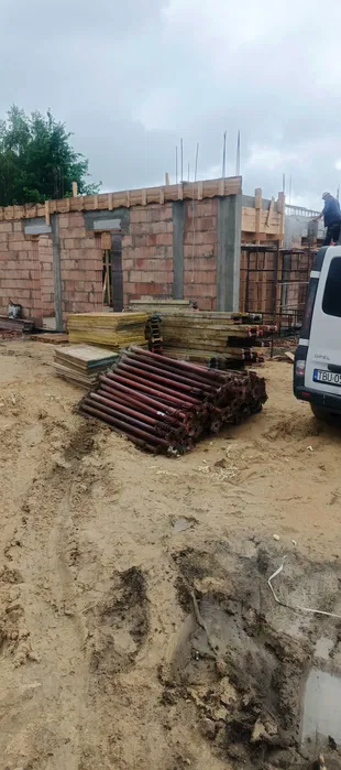 Wynajem wypożyczalnia szalunków stropowych, szalunki stropowe, stemple