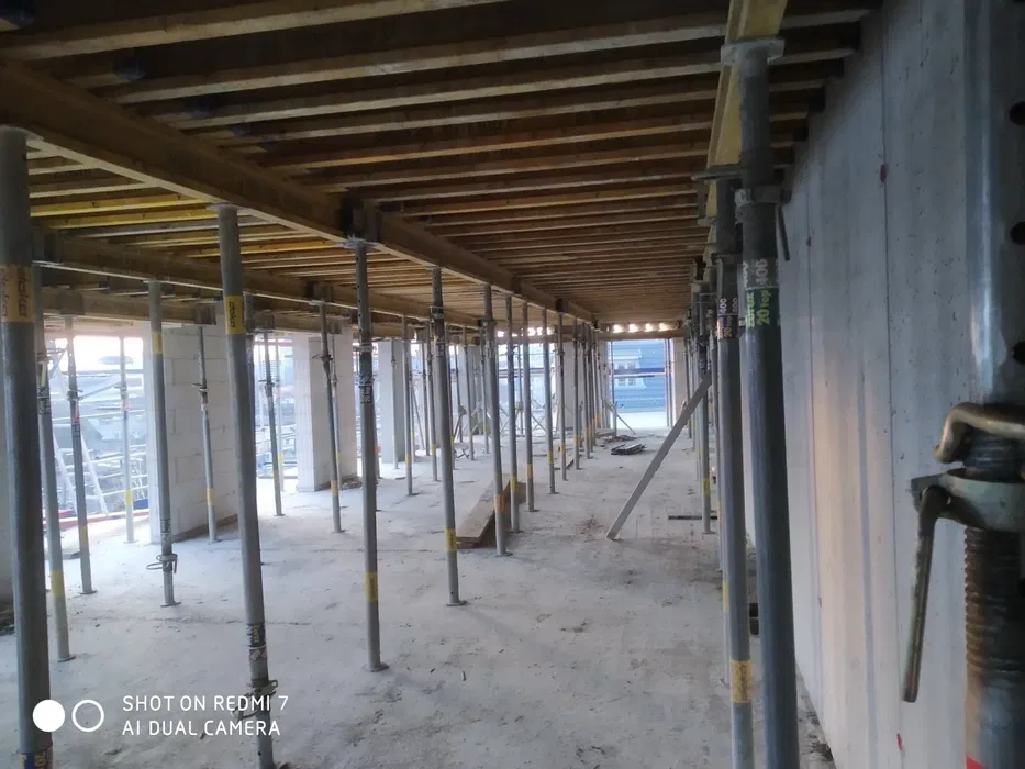 Szalunki stropowe i ścienne stemple sklejka wynajem szalunkow strop