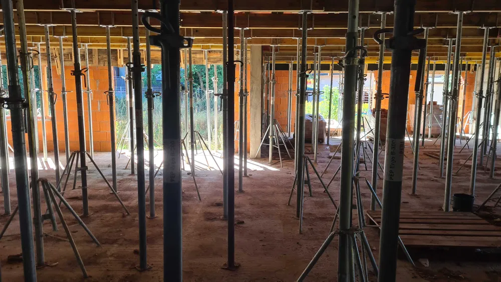Wypożyczalnia szalunków stropowych i ściennych / Sklejki Peri